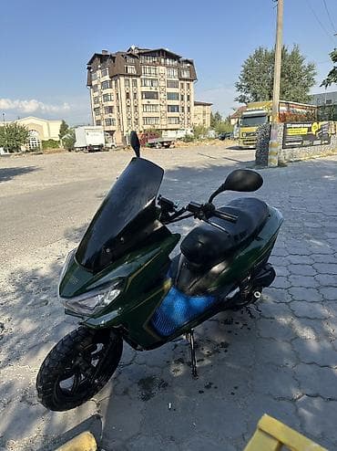 Скутеры: Макси сатылат 150 куб Матор зынк тутобойт тяга жинди Сразу оталат — 2
