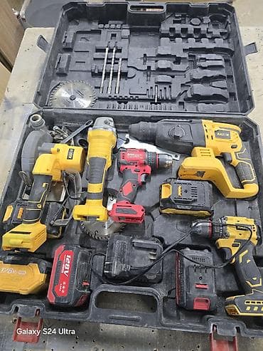 Набор электроинструментов в чемодане всё что на фото + ещё 1 зарядник