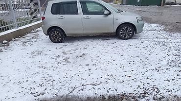 Mazda Verisa: 2004 г., 1.3 л, Автомат, Бензин, Хэтчбэк