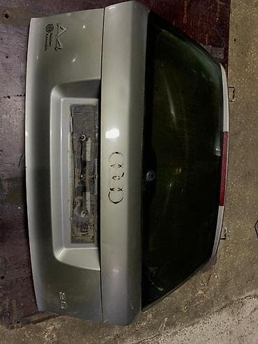 audi s8: Крышка багажника Audi, Оригинал — 1