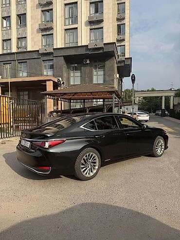 lexus 2019: Lexus ES: 2019 г., 2.5 л, Вариатор, Гибрид, Седан — 4