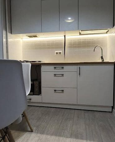 Кыймылсыз мүлк: 1 бөлмө, Чогуу жашоосу жок, Толугу менен эмереги бар — 2