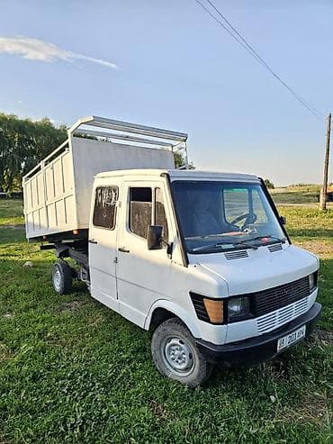 тс кg: Легкий грузовик, Mercedes-Benz, Дубль, 3 т, Б/у — 2