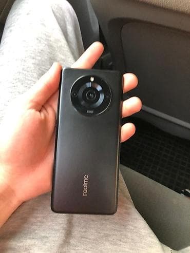 note 4: Realme 11 Pro Plus, Б/у, 256 ГБ, цвет - Черный, 2 SIM — 2