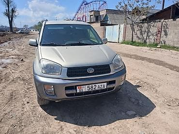 Toyota RAV4: 2002 г., 2 л, Автомат, Бензин — 1