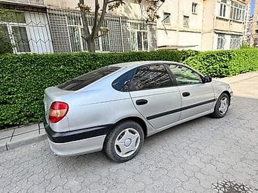 audi s: Toyota Avensis: 2001 г., 1.8 л, Механика, Бензин, Хэтчбэк — 3