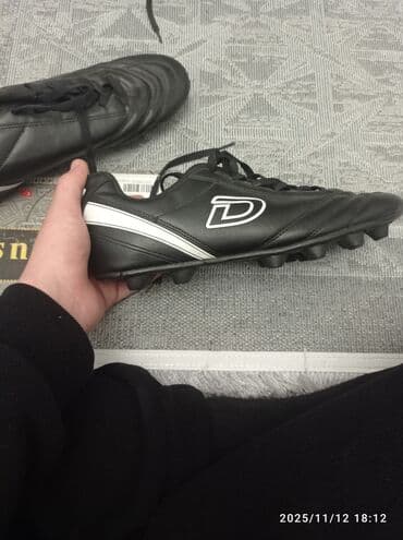 валейболный топ: Футбольные бутсы для мини-футбола/футзала (сороконожки) AOKE, модель — 4