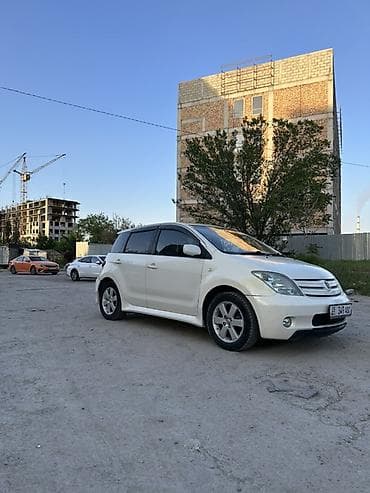 tayota funcargo: Toyota Ist: 2003 г., 1.3 л, Автомат, Бензин, Хэтчбэк — 1