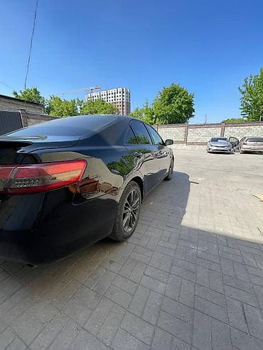 Продажа авто: Toyota Camry: 2010 г., Бензин, Седан — 3