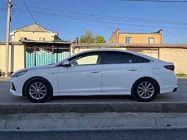 машиа: Hyundai Sonata: 2017 г., 2 л, Автомат, Бензин, Седан — 4