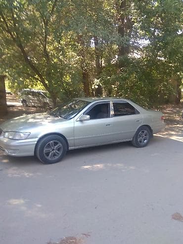 corolla 2004: Toyota Camry: 2000 г., 2.2 л, Автомат, Бензин, Седан — 3