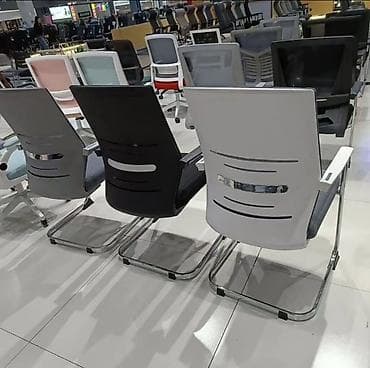 Офисные стулья: Офисный стул, Новый, цвет - Черный, Другой материал — 4