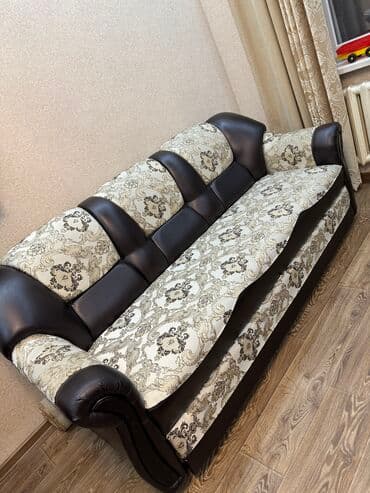 Прямые диваны