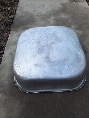 нож ручной: Таз Алюминиевый 1300 сом. Сковорода 800 сом . Все Советское — 2