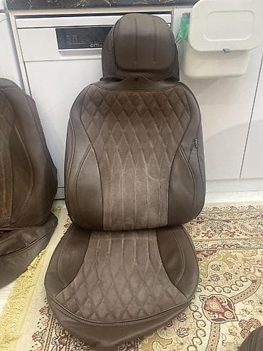 mers eshka: Чехлы Экокожа, С подушкой, Mercedes-Benz — 4