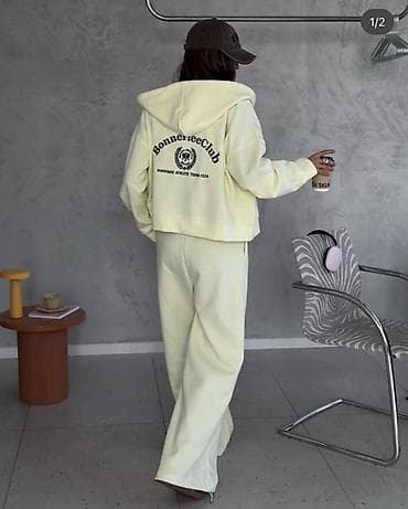 спортивный женский: Женский спортивный костюм из мягкого трикотажа, цвет светло‑лимонный — 2