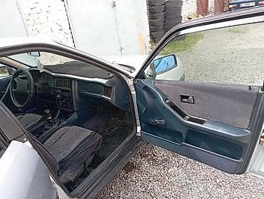 Audi: Audi 80: 1989 г., 1.8 л, Механика, Бензин, Седан — 3