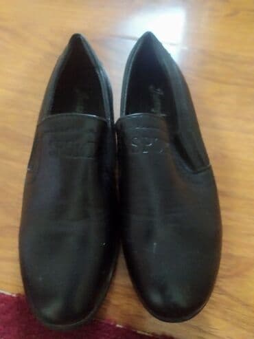 купить обувь бишкек: Продам новые школьные туфли, 33 размер — 5