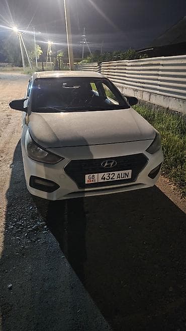 дом на кальосах: Hyundai Solaris: 2017 г., 1.6 л, Автомат, Бензин, Седан — 3