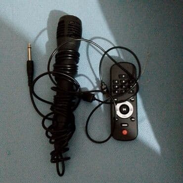 Аудиотехника: Портативная акустическая колонка с подсветкой - Форм‑фактор — 4