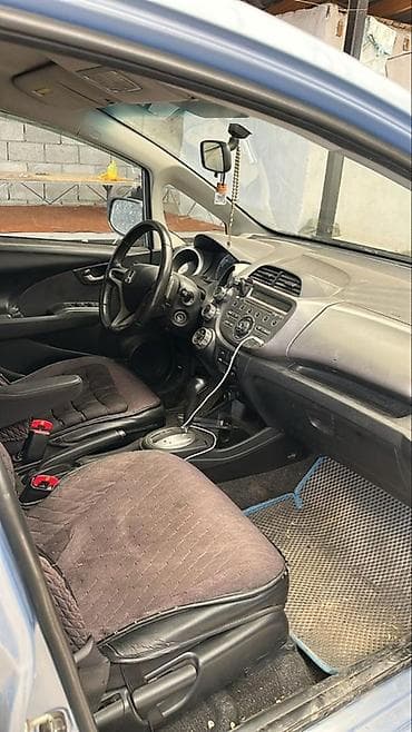 Honda Fit: 2008 г., 1.5 л, Автомат, Бензин, Хетчбек — 3