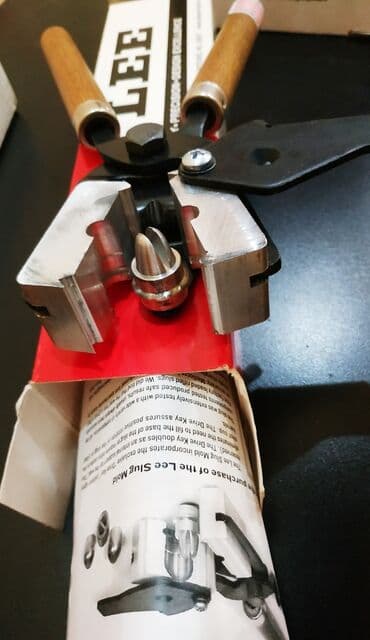 купить кораблик для рыбалки с эхолотом бу: Набор охотника
LEE
USA 
ORIGINAL — 1