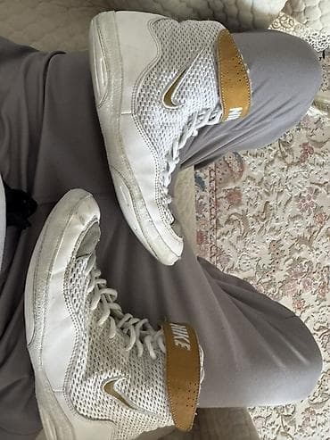 кроссовки нью беланс мужские: Мужские кроссовки, 38, Nike, Б/у, цвет - Белый, Бесплатная доставка — 1