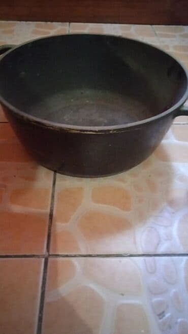 бочка токмок: Продаю казаны. 3 литра чугунный советский 1500 сом 8 и 10 литров по — 2
