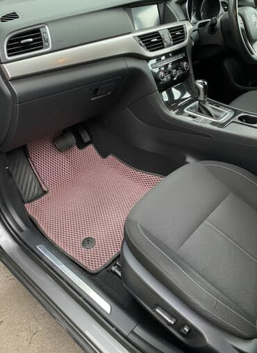 3D Eva Полики Для салона BMW, цвет - Розовый, Б/у at lalafo.kg 3D Eva Полики Для салона BMW, цвет - Розовый, Б/у