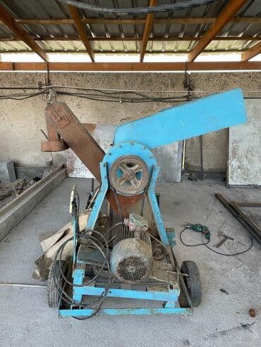 кормушка для баранов: Рушилка кукурузы в больших объемах
#рушилкакукурузы — 2