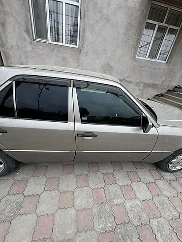 машина мерс с: Mercedes-Benz W124: 1993 г., 2 л, Механика, Бензин, Седан — 5