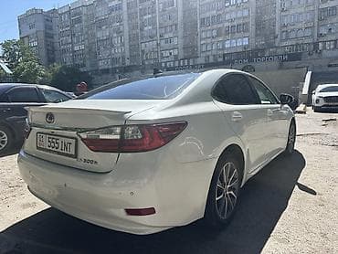 2016: Lexus ES: 2016 г., 2.5 л, Вариатор, Гибрид, Седан — 4