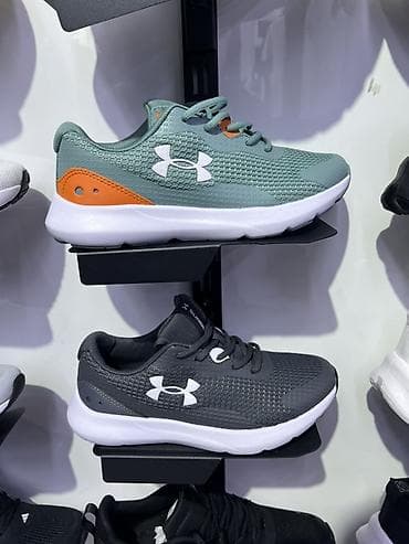 Босоножки, сандалии, шлепанцы: Кроссовки для бега и повседневной активности Варианты: - Adidas — 2