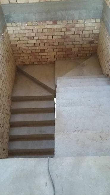 газон дорожка: Бетонная лестница Для дома, Форма лестницы: Много-маршевая — 7