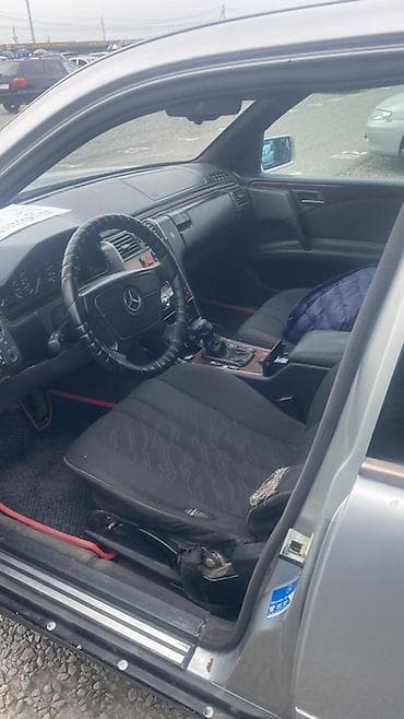 Mercedes-Benz E-Class: 1995 г., 2 л, Механика, Бензин, Седан — 9