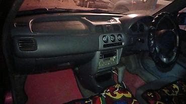 Nissan Март: 2001 г., Автомат, Бензин, Хетчбек — 4