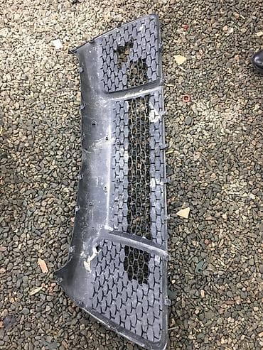 решетки на бампер: Решетка радиатора Toyota 2013 г., Б/у, Оригинал — 2