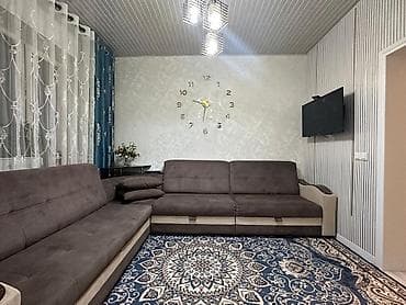 Продается кирпичный двухэтажный дом с благоустроенным двором и at lalafo.kg Продается кирпичный двухэтажный дом с благоустроенным двором и