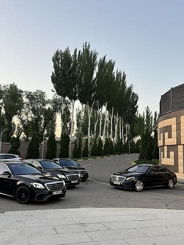 крыша жабаыз: Сдаю Mercedes-Benz S-Class для кортежа, С водителем, Седан — 1