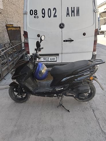 скутер на воду: Скутер MANAS, черный - Тип: городской скутер/мопед - Двигатель — 3