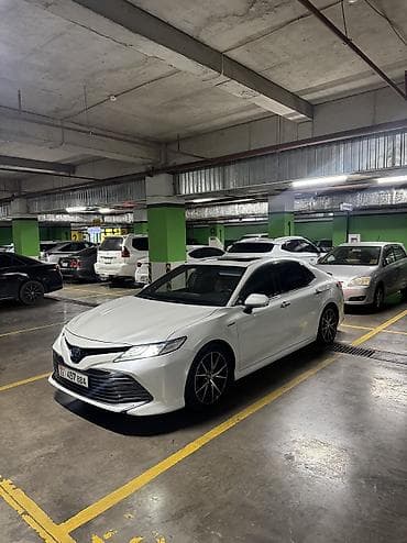 Продажа авто: Toyota Camry: 2019 г., Гибрид — 2