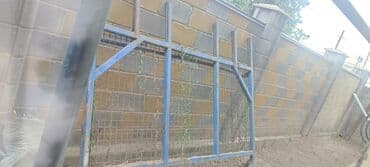 грузовой фуры: Решетка радиатора Mercedes-Benz — 1