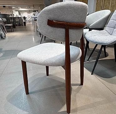small table: Стул с мягкой обивкой и деревянным каркасом - Дизайн: современный, с — 2