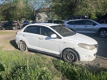 maxxis 980: Chery A13 год2012 .Белый компактный седан, 4 двери, 5 мест. Киргизские — 3