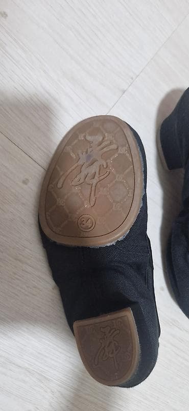 Женская обувь: Черные женские ботильоны на высоком толстом каблуке. - Материал — 3