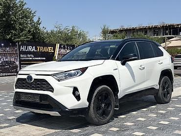 Toyota RAV4: 2019 г., 2.5 л, Гибрид, Кроссовер — 3