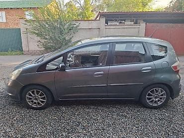 классика мото: Honda Fit: 2010 г., 1.5 л, Автомат, Бензин, Хэтчбэк — 7