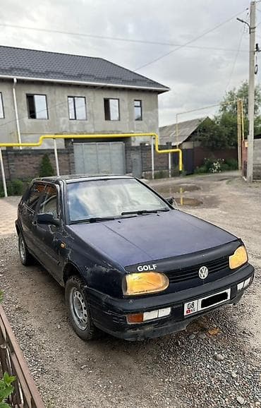 Volkswagen Golf: 1993 г., 1.6 л, Механика, Бензин, Хэтчбэк
