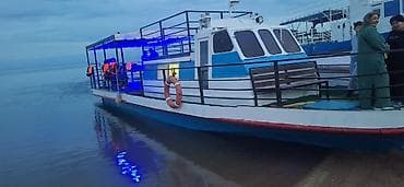 муз колонки: Прогулки на катере по воде в вечернее время - Просторная палуба с — 6