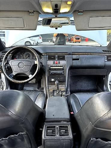 а 190: Mercedes-Benz E-Class: 1996 г., 3.2 л, Автомат, Бензин, Седан — 5